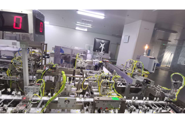 AVF Needle Assemly Machine 8